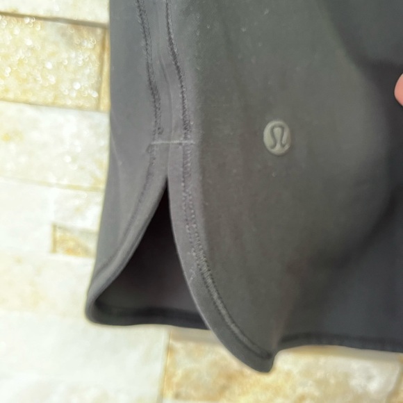 NWT Lululemon on the fly skirt, 6 - Picture 8 of 10